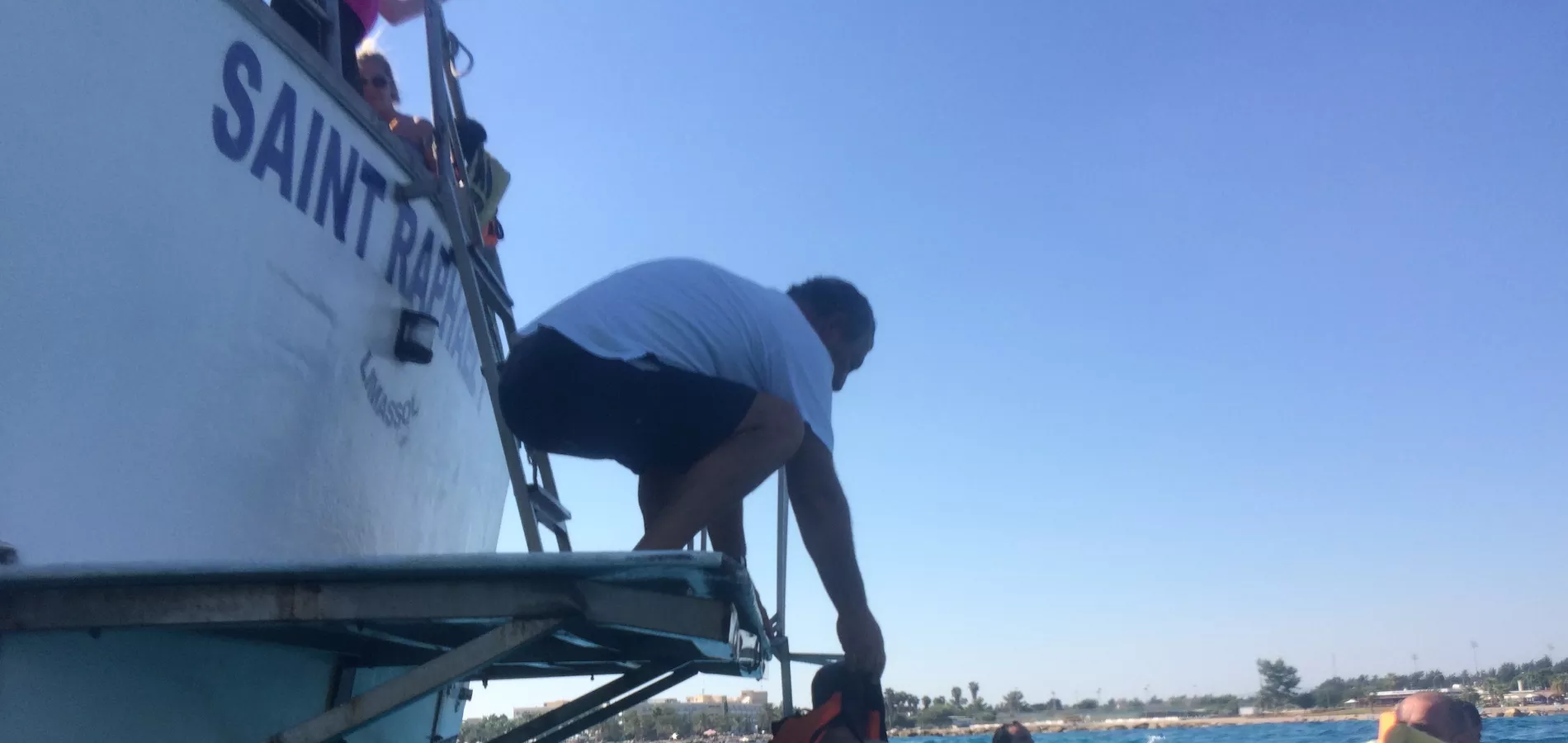 Paphos-Super-Jumbo-St.-Raphael-1-Real-Glass-Bottom-Boat-the-Boss