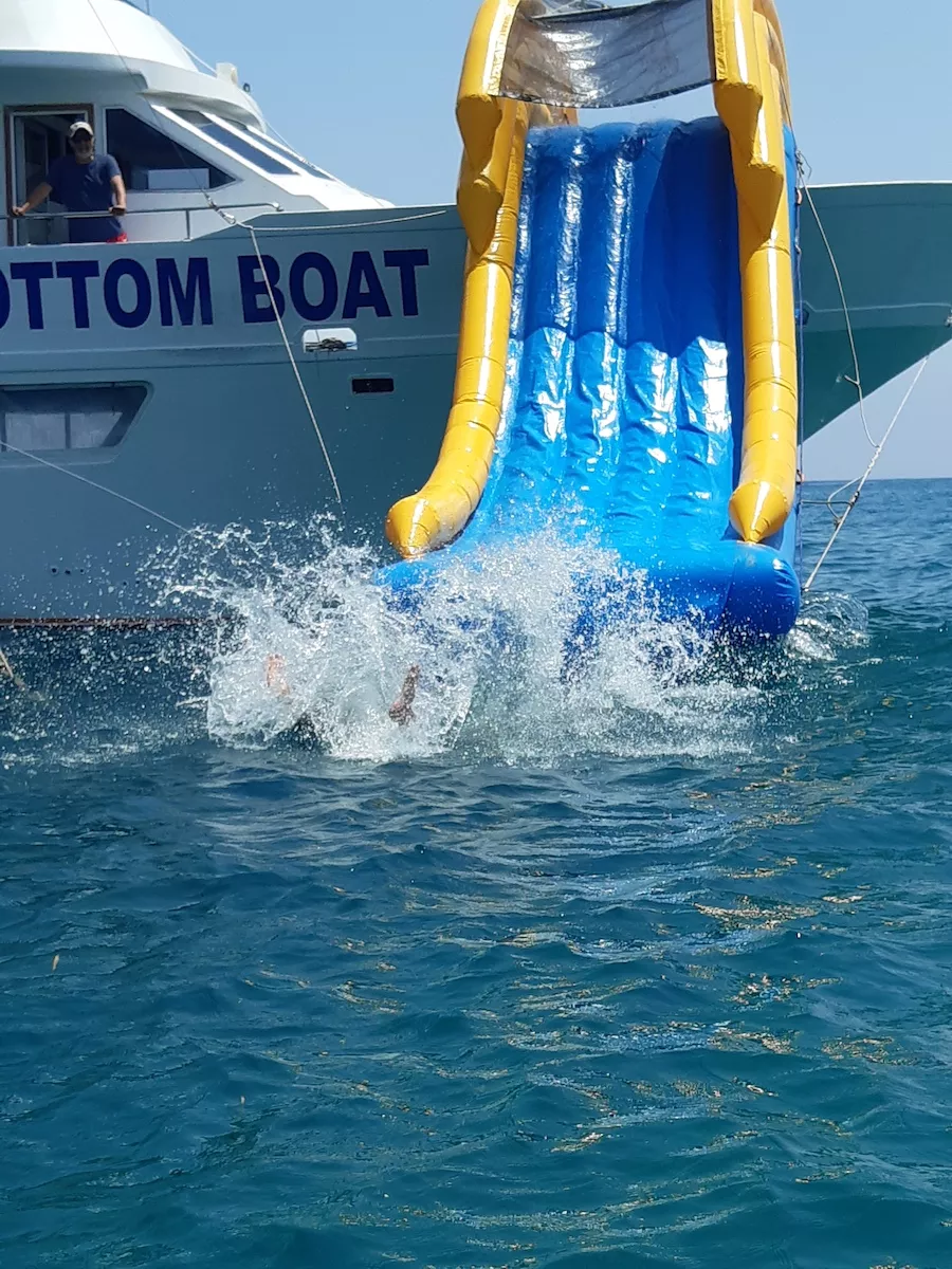 Super-Jumbo-Slide-11-Paphos-St.-Raphael-Real-Glass-Bottom-Boat